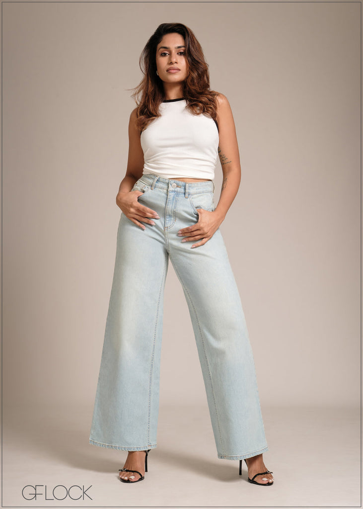 Light Wash Wide Leg Jean - Short Length - 241225D